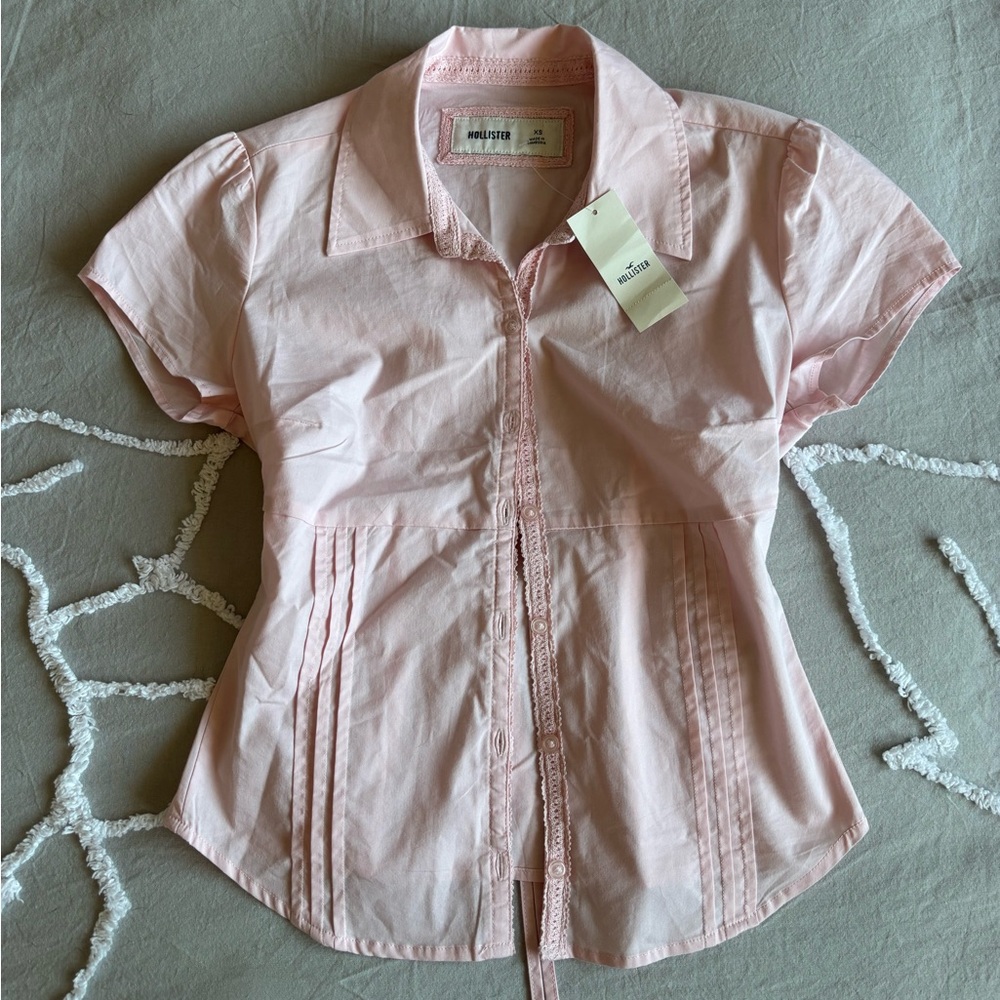 Hollister top
